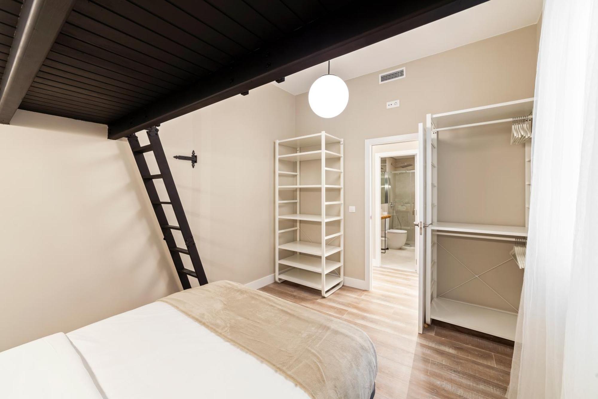 Spacious 3 Bedroom In Centro Appartement