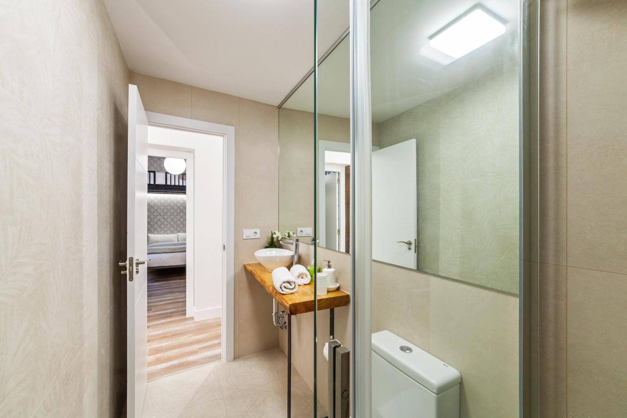 Spacious 3 Bedroom In Centro Appartement
